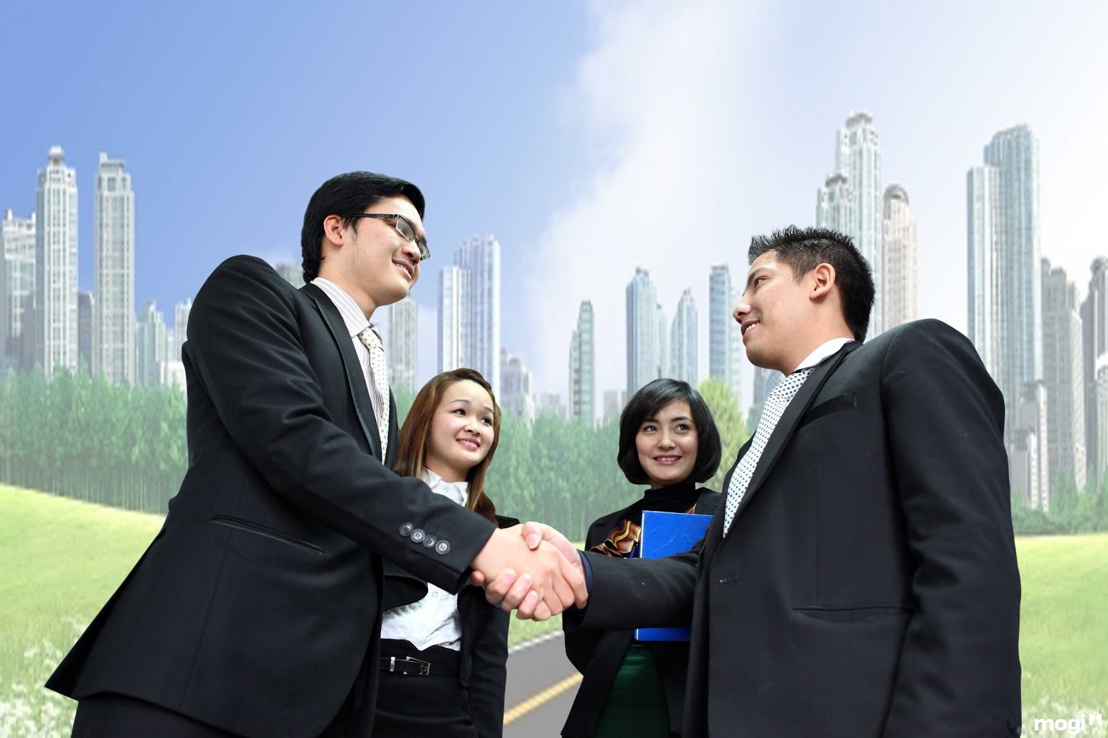 Môi giới bất động sản – Không chỉ có màu hồng